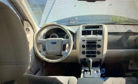 2009 Ford Escape Xlt z USA, uszkodzony, nr VIN 1FMCU03G09KB88977